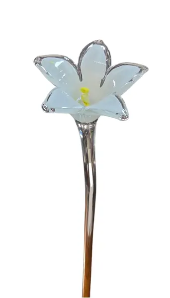 Foto de um(a) Flor Decorativa em Cristal Murano - Branca, da categoria de Outros colecionáveis. Elegante flor decorativa artesanal, modelada à mão em cristal Murano. Esta peça une o charme do design orgânico com a... Mostrado de uma perspectiva diferente. Vendido no marketplace Trésors.