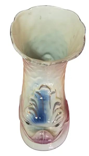 Foto de um(a) Cachepot Escultural em Porcelana – Figura de Peixe, da categoria de Cachepot. Sofisticado cachepot (vaso decorativo) em porcelana branca vitrificada, apresentando uma modelagem detalhada em formato de... Mostrado de uma perspectiva diferente. Vendido no marketplace Trésors.