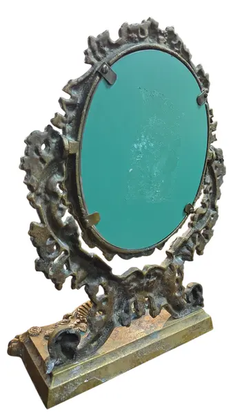 Foto de um(a) Espelho de Mesa Basculante em Bronze – Base com Concha e Pés em Garra, da categoria de Espelhos. Elegante espelho de mesa basculante (psiquê) confeccionado integralmente em bronze maciço, apresentando um trabalho de... Mostrado de uma perspectiva diferente. Vendido no marketplace Trésors.