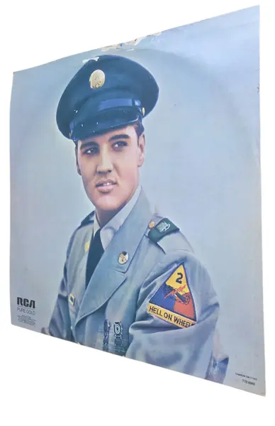 Foto de um(a) LP Elvis Presley – For LP Fans Only (Edição Brasileira 1982) – Série Pure Gold RCA, da categoria de LPs ou Discos de Vinil . Relíquia para colecionadores e amantes do Rei do Rock! Este álbum, "For LP Fans Only", é uma compilação essencial que reúne... Mostrado de uma perspectiva diferente. Vendido no marketplace Trésors.