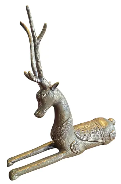Foto de um(a) Cervo Majestoso em Bronze, da categoria de Escultura. Esta escultura captura a essência da vida selvagem com um realismo impressionante. Fundida em bronze de alta qualidade, a... Vendido no marketplace Trésors.