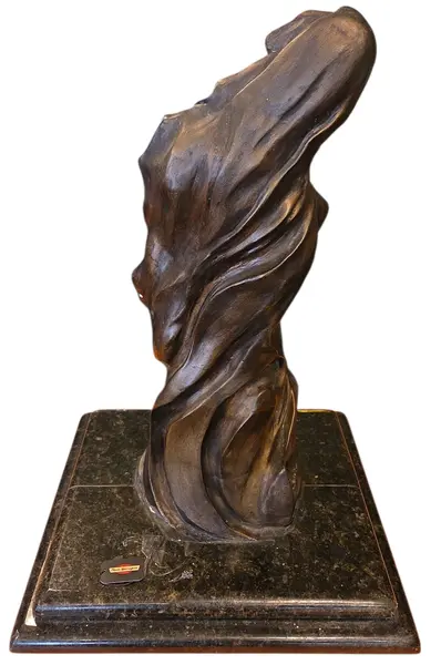 Foto de um(a) Escultura Cristina Loyola, da categoria de Escultura. Escultura Cristina Loyola Resina italiana. Mostrado de uma perspectiva diferente. Vendido no marketplace Trésors.