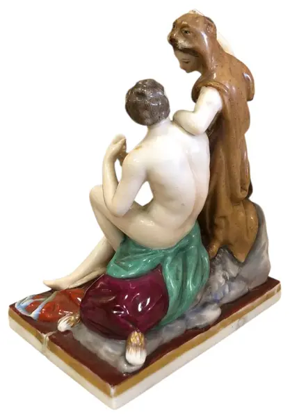 Foto de um(a) Porcelana de Ludwigsburg Séc XIX, da categoria de Escultura. Porcelana de Ludwigsburg Séc XIX R$2.800 13cm A 11cm L 7cm P. Mostrado de uma perspectiva diferente. Vendido no marketplace Trésors.