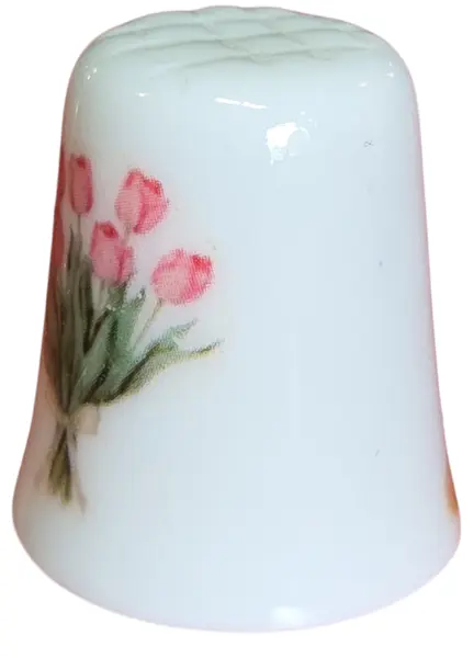 Foto de um(a) Dedal em Porcelana Decorado - Esquilo com Flores e Buquê de Tulipas - Colecionável, da categoria de Outros colecionáveis. Esta peça traz uma composição vibrante e detalhada, destacando-se pela vivacidade das cores e pela delicadeza das... Mostrado de uma perspectiva diferente. Vendido no marketplace Trésors.
