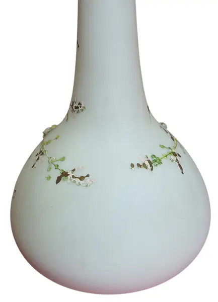 Foto de um(a) Vaso Solifleur de Vidro Fosco Opalino com Relevo Floral e Esmalte - Sino, da categoria de Vasos. Magnífico vaso solifleur (para uma única flor) em vidro fosco opalino (satinê), uma peça de arte refinada e cheia de... Mostrado de uma perspectiva diferente. Vendido no marketplace Trésors.