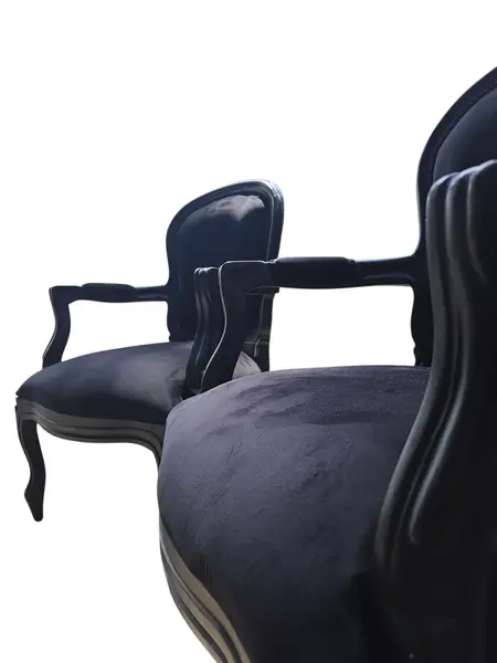 Foto de um(a) Par de Poltronas Luís XV, da categoria de Poltronas. Lindo par de poltronas clássicas em estilo Luis XV, com estrutura em madeira trabalhada e entalhes manuais. Peças autênticas... Mostrado de uma perspectiva diferente. Vendido no marketplace Trésors.