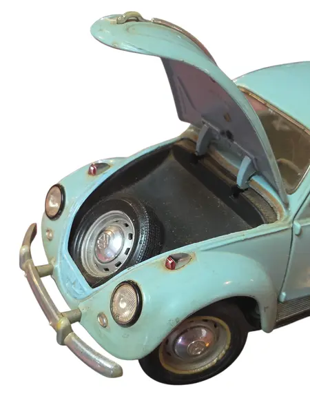 Foto de um(a) Miniatura Volkswagen Beetle (Fusca) 1967 - Azul - Escala 1:18 (Relíquia), da categoria de Carros e caminhões de brinquedo. Esta é uma peça indispensável para qualquer colecionador de clássicos: a miniatura do Volkswagen Beetle 1967. O modelo de... Mostrado de uma perspectiva diferente. Vendido no marketplace Trésors.