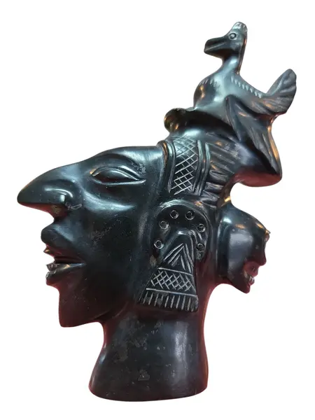 Foto de um(a) Escultura Decorativa em Ônix, da categoria de Escultura. Magnífica escultura entalhada em ônix negro (pedra vulcânica polida), apresentando uma composição rica em simbolismo e... Mostrado de uma perspectiva diferente. Vendido no marketplace Trésors.