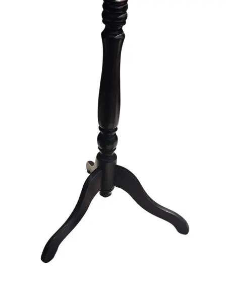 Foto de um(a) Mancebo Cabideiro de Chão em Madeira Imbuia – Estilo Clássico Torneado, da categoria de Cabideiros e porta-chapéus. Elegância e organização para o seu hall de entrada ou quarto. Este mancebo é fabricado em imbuia maciça, uma das madeiras... Mostrado de uma perspectiva diferente. Vendido no marketplace Trésors.