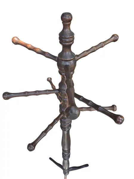 Foto de um(a) Mancebo Cabideiro de Chão em Madeira Imbuia – Estilo Clássico Torneado, da categoria de Cabideiros e porta-chapéus. Elegância e organização para o seu hall de entrada ou quarto. Este mancebo é fabricado em imbuia maciça, uma das madeiras... Mostrado de uma perspectiva diferente. Vendido no marketplace Trésors.