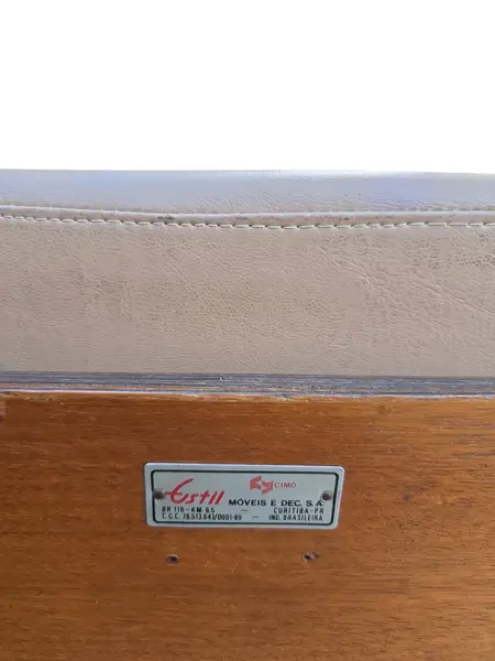 Foto de um(a) Poltrona Móveis Cimo, da categoria de Outras cadeiras . Rara cadeira de escritório fabricada pela Móveis Cimo (Curitiba-PR), o maior nome da história do mobiliário industrial... Mostrado de uma perspectiva diferente. Vendido no marketplace Trésors.