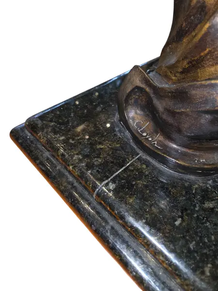 Foto de um(a) Escultura Cristina Loyola, da categoria de Escultura. Escultura Cristina Loyola Resina italiana. Mostrado de uma perspectiva diferente. Vendido no marketplace Trésors.