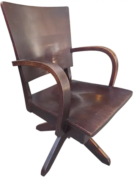 Foto de um(a) Cadeira de Escritório Giratória Xerife Ritzmann em Madeira, da categoria de Poltronas. Autêntica e robusta cadeira de escritório antiga modelo Xerife, fabricada pela renomada e tradicional marca Ritzmann. Uma... Mostrado de uma perspectiva diferente. Vendido no marketplace Trésors.