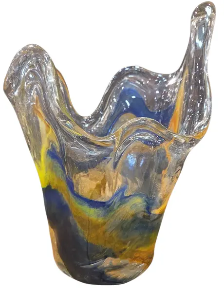 Foto de um(a) Vaso Murano Colorido, da categoria de Vasos. Cada curva deste vaso conta uma história de fogo e sopro. Vendido no marketplace Trésors.