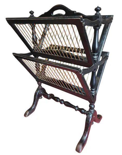 Foto de um(a) Raro Revisteiro Liceu de Artes e Ofícios, da categoria de Porta-Revistas. Excepcional revisteiro de chão, um exemplar legítimo da reconhecida mestria do Liceu de Artes e Ofícios de São Paulo. Esta... Mostrado de uma perspectiva diferente. Vendido no marketplace Trésors.