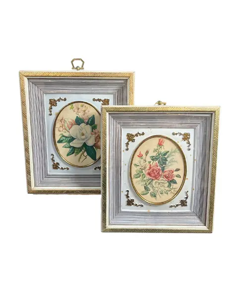 Foto de um(a) Par de Quadros Vintage Gravura Rosas, da categoria de Molduras para quadros. Par de antigos quadros americanos, no estilo Caixa, com gravura de rosas, emolduradas por fantásticos paspatour em trabalho... Vendido no marketplace Trésors.