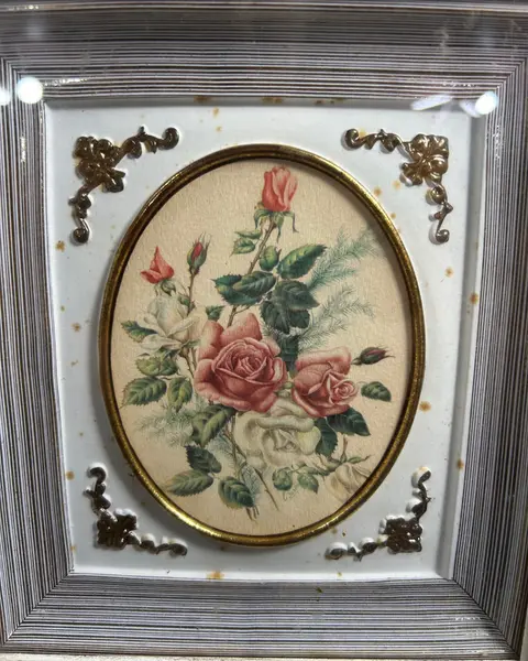 Foto de um(a) Par de Quadros Vintage Gravura Rosas, da categoria de Molduras para quadros. Par de antigos quadros americanos, no estilo Caixa, com gravura de rosas, emolduradas por fantásticos paspatour em trabalho... Mostrado de uma perspectiva diferente. Vendido no marketplace Trésors.