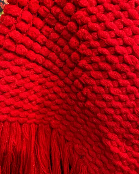 Foto de um(a) Xale Vintage Vermelho Tomate, da categoria de Casacos. Xale Vintage na cor VERMELHO TOMATE Cor em tom de vermelho vivo vintage Lindo trabalho, primorosa execução, provavelmente em... Mostrado de uma perspectiva diferente. Vendido no marketplace Trésors.