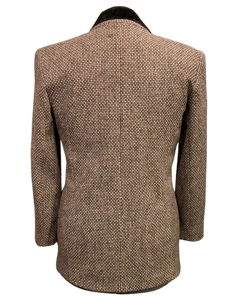 Foto de um(a) Blazer Vintage New York Lã, da categoria de Casacos. Blazer americano em lã tons de cinza, as tramas da lã formam discreto padrão de poás, detalhes veludo preto. Modelagem... Mostrado de uma perspectiva diferente. Vendido no marketplace Trésors.