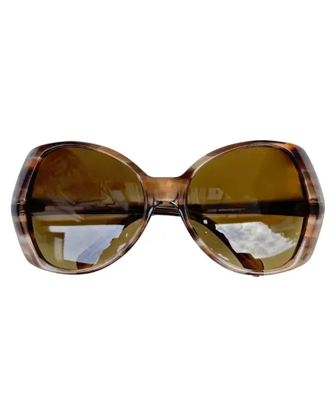 Foto de um(a) Óculos Vintage Novo Marrom, da categoria de Óculos. Óculos VINTAGE, armação em acetato transparência na cor padrão havana, lentes média marrom. Seu modelo característico da... Vendido no marketplace Trésors.