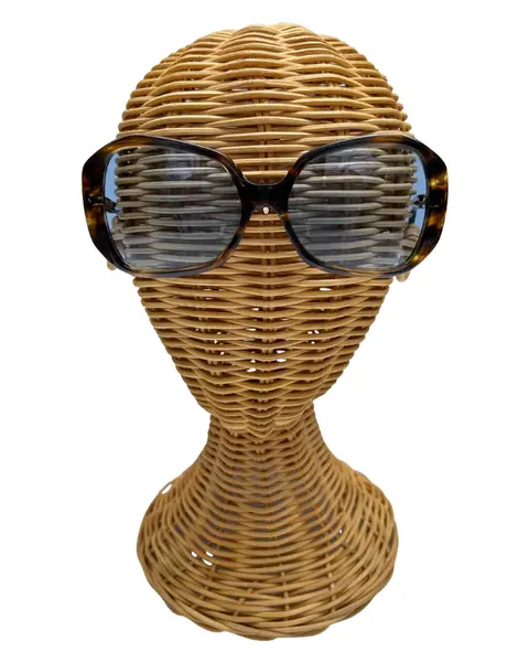 Foto de um(a) Óculos Vintage Novo Montclair Havana, da categoria de Óculos. Óculos VINTAGE Montclair, armação em acetato na cor padrão havana, semi transparência, lentes claras/média azulada. Seu... Mostrado de uma perspectiva diferente. Vendido no marketplace Trésors.