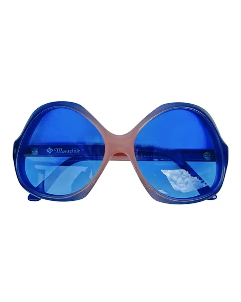 Foto de um(a) Óculos Vintage Novo Montclair Azul/Rosa, da categoria de Óculos. Óculos VINTAGE Montclair, Selected Frame, armação em acetato nas cores degrade azul e rosa, semi transparência, lentes... Vendido no marketplace Trésors.