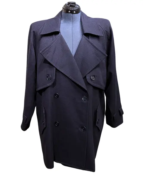 Foto de um(a) Pra Coats Lã Alfaiataria Vintage Estilista Milka, da categoria de Casacos. Pea coats, ou casaco marinheiro, é um clássico e este é da grande estilista brasileira Milka, que teve o auge do seu sucesso... Vendido no marketplace Trésors.