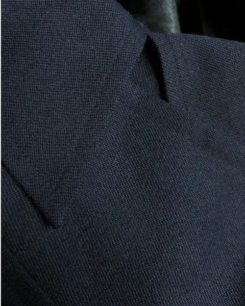 Foto de um(a) Pra Coats Lã Alfaiataria Vintage Estilista Milka, da categoria de Casacos. Pea coats, ou casaco marinheiro, é um clássico e este é da grande estilista brasileira Milka, que teve o auge do seu sucesso... Mostrado de uma perspectiva diferente. Vendido no marketplace Trésors.