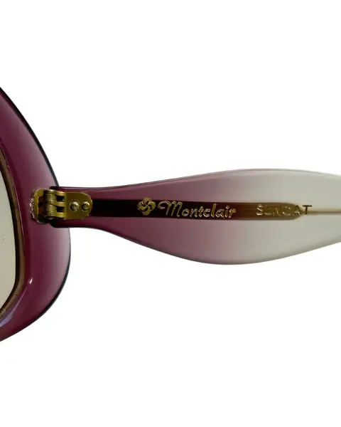 Foto de um(a) Óculos Vintage Novo Montclair Suncat, da categoria de Óculos. Óculos VINTAGE Montclair, modelo Suncat, Selected Frame, armação em acetato nas cores degrade lilás e gelo, semi... Mostrado de uma perspectiva diferente. Vendido no marketplace Trésors.