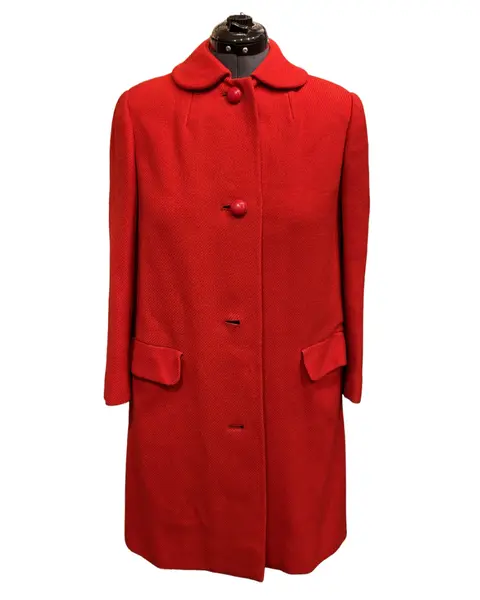 Foto de um(a) Casaco Vintage Lã Vermelho Vivo, da categoria de Casacos. casaco vintage, provavelmente década de 50, em lã, tom de vermelho tomate, gola estilo boneca, bolsos frontais,... Vendido no marketplace Trésors.