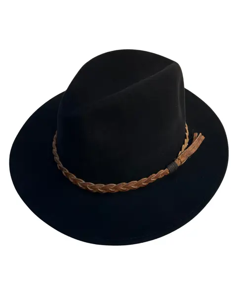 Foto de um(a) Chapéu Fedora Bailey, da categoria de Chapéus. Chapéu Fedora Bailey, americano, em feltro e faixa em couro trançado Cor preto Coroa vincada Cone médio Aba 6cm Banda... Vendido no marketplace Trésors.