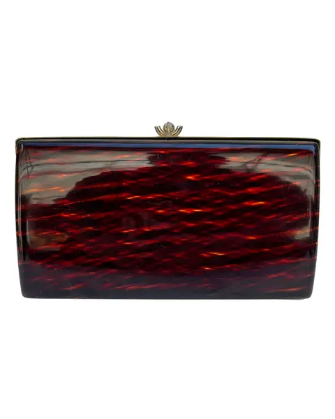 Foto de um(a) Clutch de Mão CGC Lucite Tartarura, da categoria de Bolsas. clutch vintage CGC, em lucite padrão tartaruga, ferragem em metal, fecho estilo vovó, não possui alça, compatível ao tamanho... Mostrado de uma perspectiva diferente. Vendido no marketplace Trésors.
