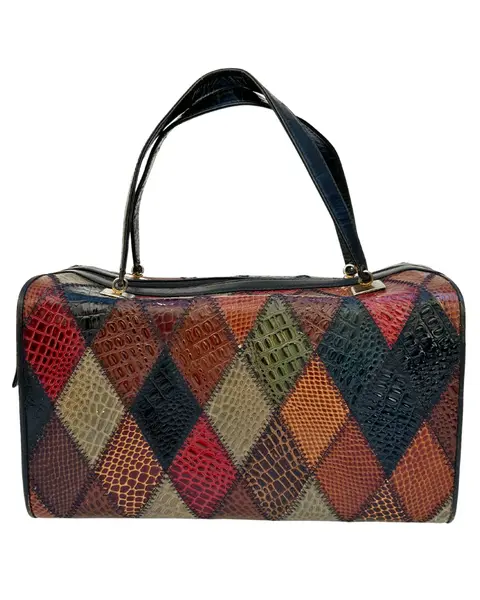 Foto de um(a) Bolsa Box 80’ Mosaico Croco, da categoria de Bolsas. Clássica bolsa box vintage da década de 80 em Patchwork de couro com textura croco multicolorida.Conservação 7,5/10... Vendido no marketplace Trésors.