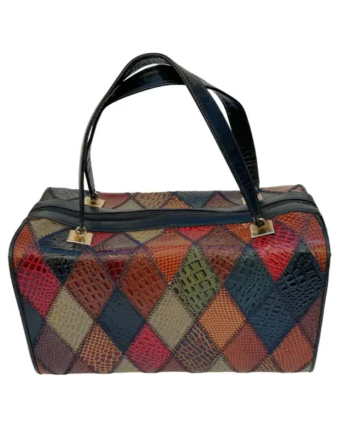 Foto de um(a) Bolsa Box 80’ Mosaico Croco, da categoria de Bolsas. Clássica bolsa box vintage da década de 80 em Patchwork de couro com textura croco multicolorida.Conservação 7,5/10... Mostrado de uma perspectiva diferente. Vendido no marketplace Trésors.