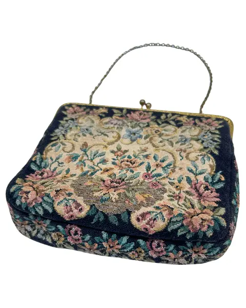 Foto de um(a) Bolsa Gobelin Floral Verweegen & Kok, da categoria de Bolsas. Linda e colecionável bolsa em gobelin, da renomada marca holandesa Verweegen & Kok, uma joalheria e ourivesaria tradicional... Mostrado de uma perspectiva diferente. Vendido no marketplace Trésors.