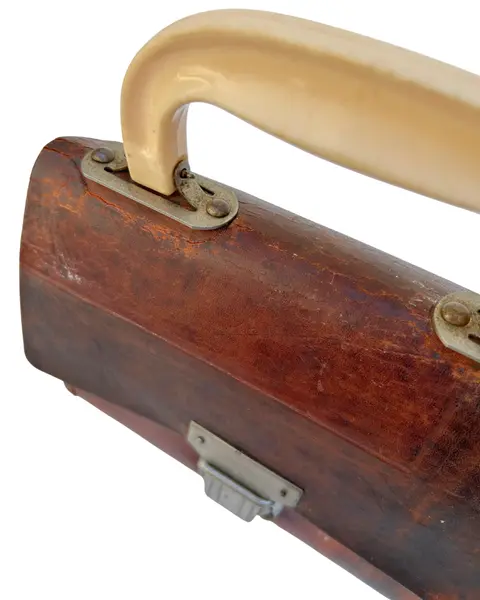Foto de um(a) Mini Bag Couro Rusty, da categoria de Bolsas. Pequena bolsa de mão em couro vintage. Provavelmente com antiga finalidade de pequena ferramenta, atualmente pode ser usada... Mostrado de uma perspectiva diferente. Vendido no marketplace Trésors.