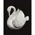 Foto de um(a) Cisne Cachepô em Porcelana, da categoria de Cachepot. Cisne em Porcelana branca, peça fantástica e em perfeito estado, esmaltação impecável, pode ser usado como centro de mesa,... Mostrado de uma perspectiva diferente. Vendido no marketplace Trésors.