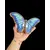 Foto de um(a) Borboleta azul em Porcelana, da categoria de Objetos de parede esculturais. Belíssima borboleta em porcelana, em tons de azul com linda esmaltação, a peça tem como proposta ser pendurada na parede,... Mostrado de uma perspectiva diferente. Vendido no marketplace Trésors.