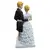 Foto de um(a) Estatueta Noivos Monte Fiero – Porcelana Esmaltada "Designed in Spain", da categoria de Modelos e estatuetas. Celebre o amor e a elegância com esta delicada estatueta de um casal de noivos, uma peça clássica da renomada linha Monte... Mostrado de uma perspectiva diferente. Vendido no marketplace Trésors.