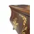 Foto de um(a) Balcão Buffet Bombê Antigo em Madeira Nobre com Marchetaria e Bronze, da categoria de Aparadores e Buffet. Excepcional Balcão Buffet Bombê com Rica Marchetaria e Bronze Uma obra-prima do mobiliário clássico, este balcão buffet une... Mostrado de uma perspectiva diferente. Vendido no marketplace Trésors.