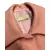 Foto de um(a) Casaco Vintage Lã Rosa Médio, da categoria de Casacos. Casaco em lã rosa médio, modelagem e confecção impecável. Possui bolsos, fechamento frontal por grandes botões e forro.... Mostrado de uma perspectiva diferente. Vendido no marketplace Trésors.