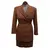 Foto de um(a) Conjunto Tailleur Vintage 100% Lã, da categoria de Casacos. Conjunto tailleur vintage, CGC, Walkyria Spinelli, 100% lã, na cor caramelo escuro, blazer lindíssimo alongado, acinturado,... Mostrado de uma perspectiva diferente. Vendido no marketplace Trésors.