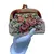 Foto de um(a) Bolsinha Porta Documentos Gobelin, da categoria de Bolsas. pequena bolsinha vintage gobelin, tamanho correspondente à documento, fecho vovó em material sintético, forro em material... Vendido no marketplace Trésors.