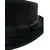 Foto de um(a) Chapéu Fedora A Época Curitiba, da categoria de Chapéus. Chapéu fedora da antiga “A Época Curitiba”, em feltro de pelo ou lã texturizada, que confere esse visual e toque pelúcia... Mostrado de uma perspectiva diferente. Vendido no marketplace Trésors.