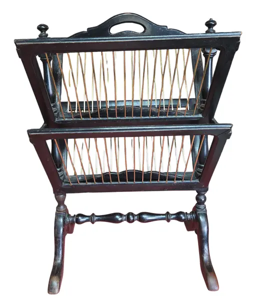 Foto de um(a) Raro Revisteiro Liceu de Artes e Ofícios, da categoria de Porta-Revistas. Excepcional revisteiro de chão, um exemplar legítimo da reconhecida mestria do Liceu de Artes e Ofícios de São Paulo. Esta... Mostrado de uma perspectiva diferente. Vendido no marketplace Trésors.