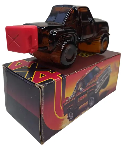 Foto de um(a) Perfume Avon 4X4 MUSK Vintage, da categoria de Outros colecionáveis. Perfume Avon 4X4 MUSK Vintage. Mostrado de uma perspectiva diferente. Vendido no marketplace Trésors.