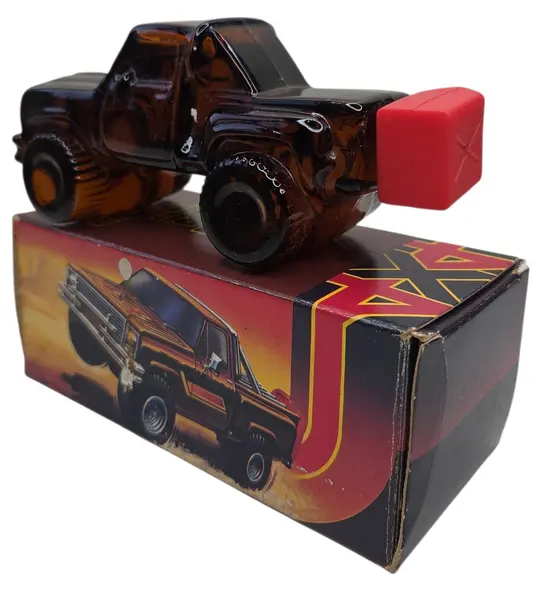 Foto de um(a) Perfume Avon 4X4 MUSK Vintage, da categoria de Outros colecionáveis. Perfume Avon 4X4 MUSK Vintage. Mostrado de uma perspectiva diferente. Vendido no marketplace Trésors.