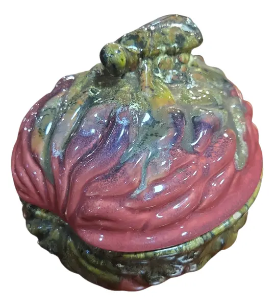 Foto de um(a) Antiga Bomboniere Cerâmica Weiss – Formato de Noz com Inseto, da categoria de Garrafas, potes e jarros. Rara e excêntrica bomboniere em cerâmica esmaltada, produzida pela renomada Cerâmica Weiss. Uma peça de colecionismo que... Mostrado de uma perspectiva diferente. Vendido no marketplace Trésors.