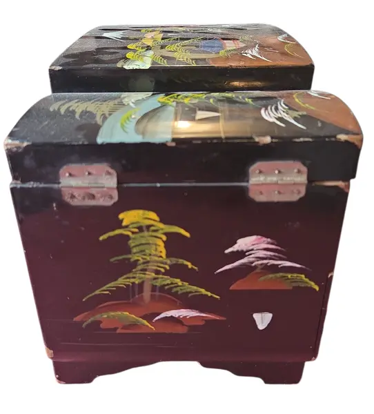 Foto de um(a) Caixa de Musica Japonesa, da categoria de Cestos e Caixas. Equilíbrio perfeito entre arte e engenharia. As caixas de música japonesas são reconhecidas globalmente pela pureza acústica... Mostrado de uma perspectiva diferente. Vendido no marketplace Trésors.