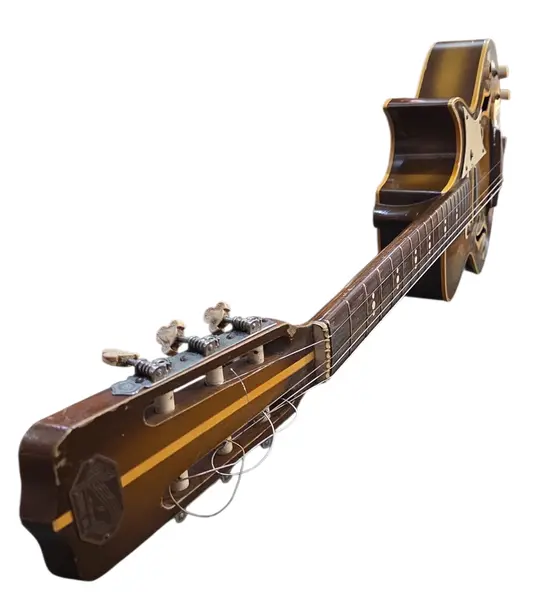 Foto de um(a) Raridade: Guitarra Del Vecchio Archtop 1957 Timbre Vox – Goldburst – 100% Original com Case, da categoria de Instrumentos musicais. Um Testemunho Histórico da Música Brasileira Essa guitarra é uma joia rara, uma das primeiras guitarras elétricas fabricadas... Mostrado de uma perspectiva diferente. Vendido no marketplace Trésors.